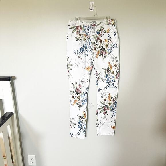 Tina Stephens Collins Floral Stretch‎ Tie Waist
Pant white - Picture 3 of 11